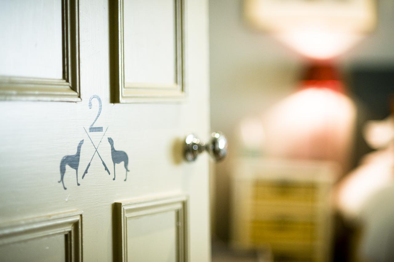 The Greyhound On The Test Hotel Stockbridge  Buitenkant foto